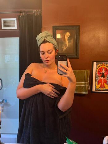 Full leaked Erinmhk page private onlyfans photo