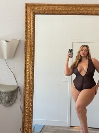 Full leaked Erinmhk page private onlyfans photo
