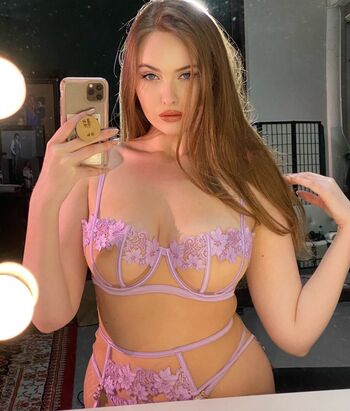 Full leaked Erinmhk page private onlyfans photo