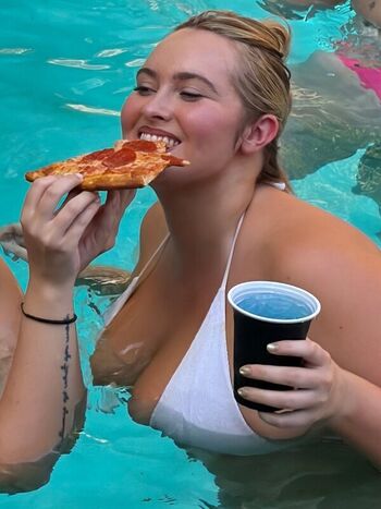 Full leaked Erinmhk private onlyfans photo