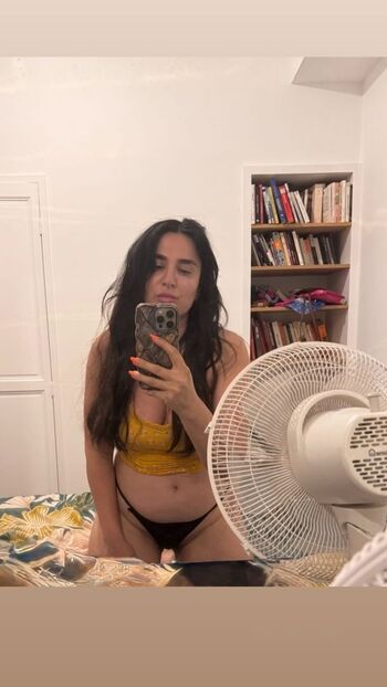 Full leaked Esra acik private onlyfans photo