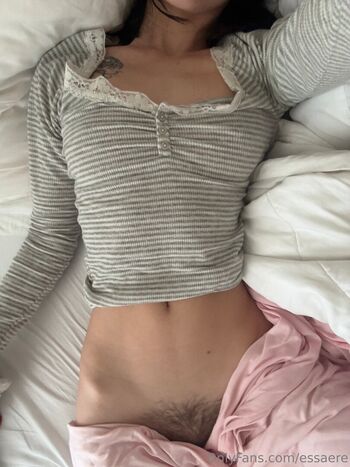 Full leaked Essaere private onlyfans photo