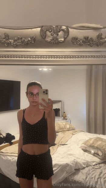 Eva_braunxo