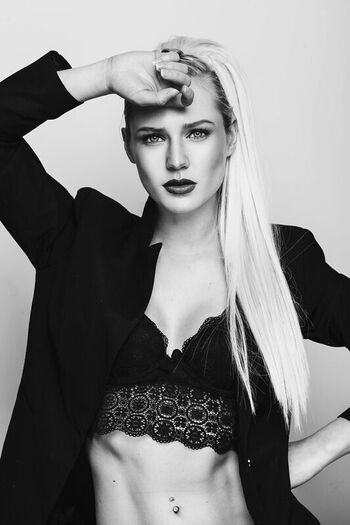 Full leaked Eva mikulski private onlyfans photo