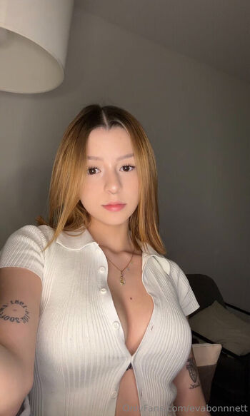 Full leaked Evabonnet private onlyfans photo