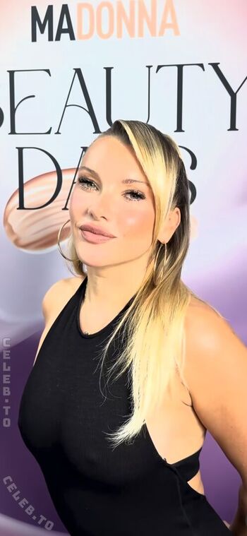 Full leaked Evelyn burdecki private onlyfans photo