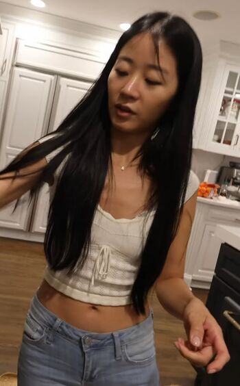 Evelyn Ha