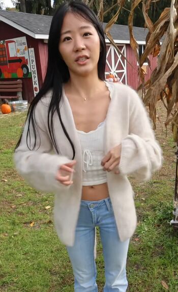 Evelyn Ha