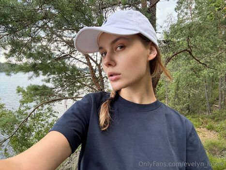 evelyn_lovve