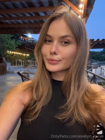evelyn_lovve
