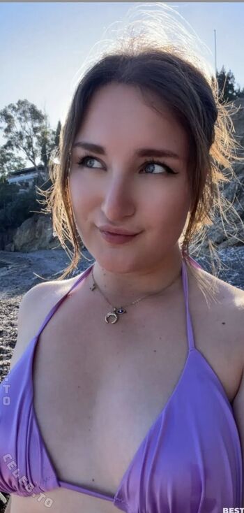 Full leaked Evelynxka private onlyfans photo