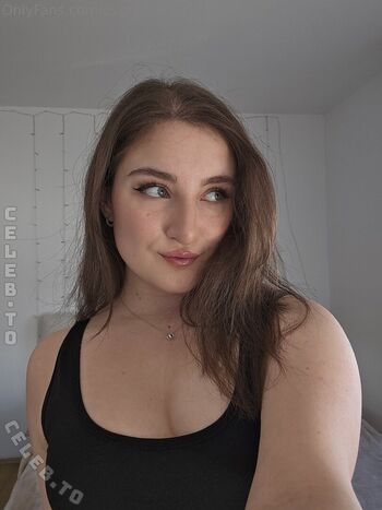Full leaked Evelynxka private onlyfans photo