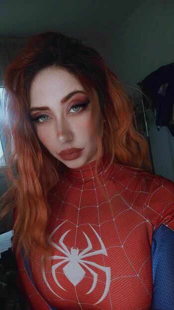 Evolet Asmr