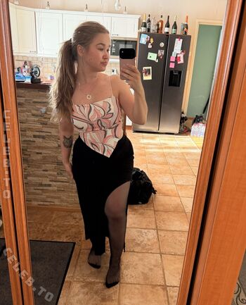 Full leaked Evviepp private onlyfans photo