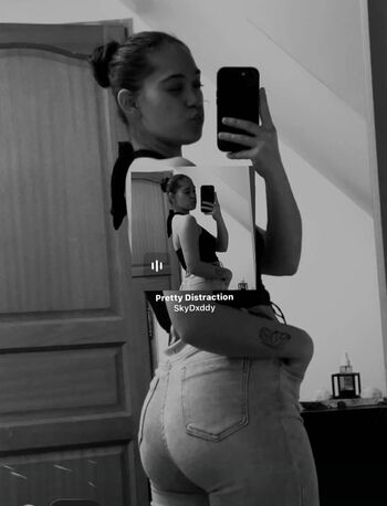Full leaked Evy oillic private onlyfans photo