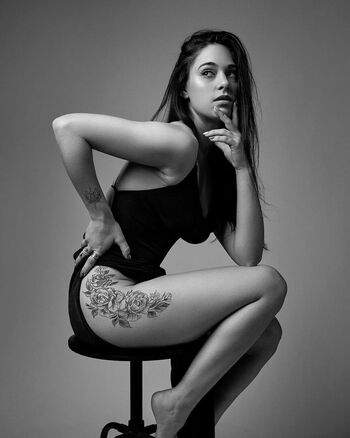 Full leaked Evy oillic private onlyfans photo