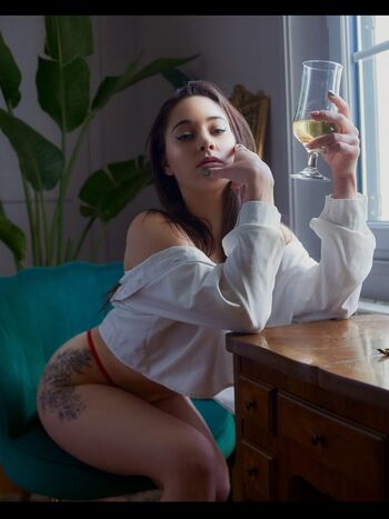 Full leaked Evy oillic private onlyfans photo