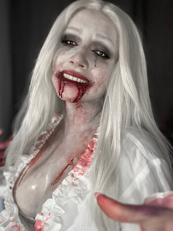 Full leaked Ezy summers cosplay private onlyfans photo