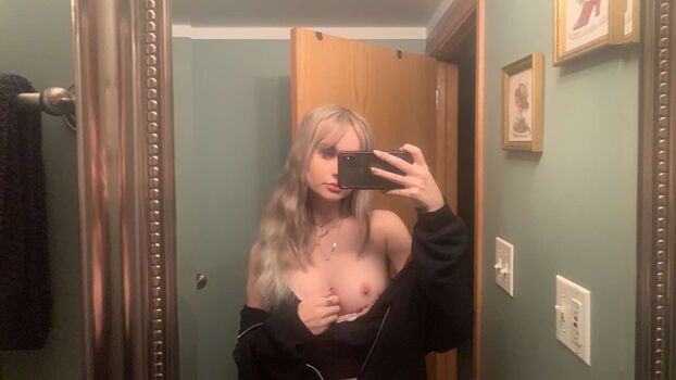 Full leaked Fairyfps private onlyfans photo