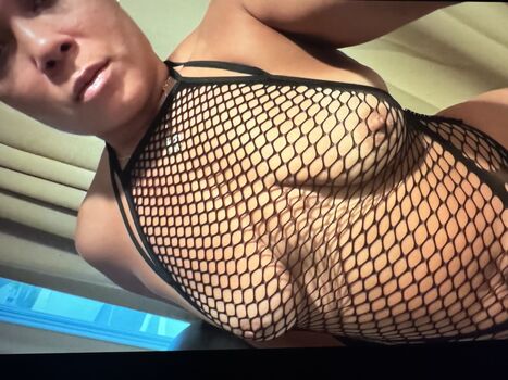 Full leaked Falyn fonoimoana page private onlyfans photo
