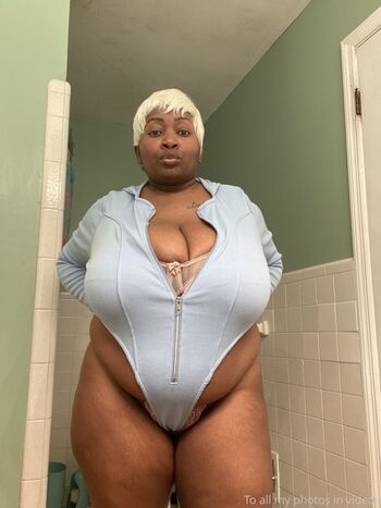 Full leaked Famousstarkmarie private onlyfans photo