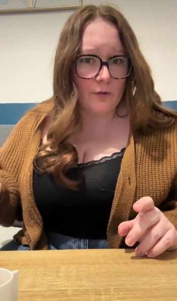Full leaked Fannyjhsz private onlyfans photo