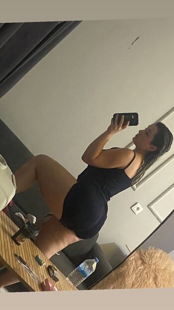 Full leaked Fatmaakonca private onlyfans photo