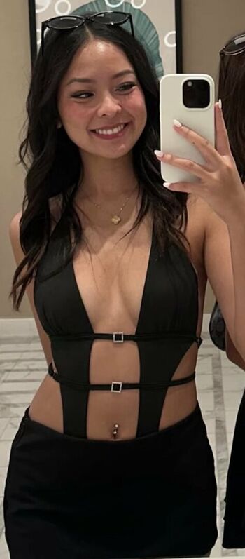 Full leaked Faustinavu private onlyfans photo