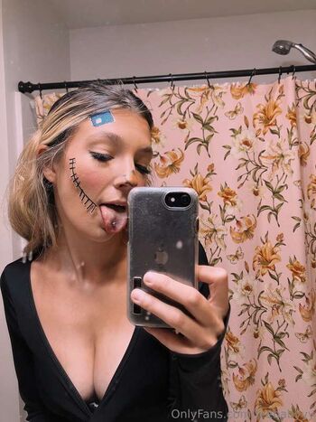 Full leaked Feebabyyy private onlyfans photo
