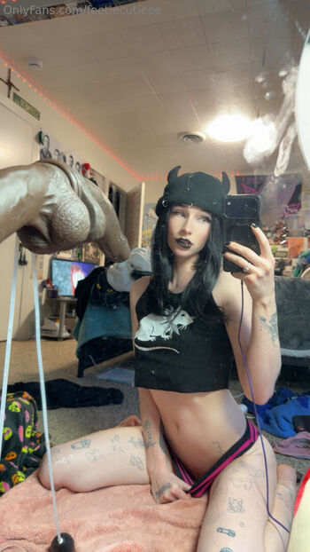 Full leaked Feetiecutie private onlyfans photo