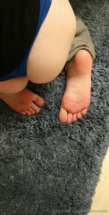 Full leaked Feetiecutie private onlyfans photo