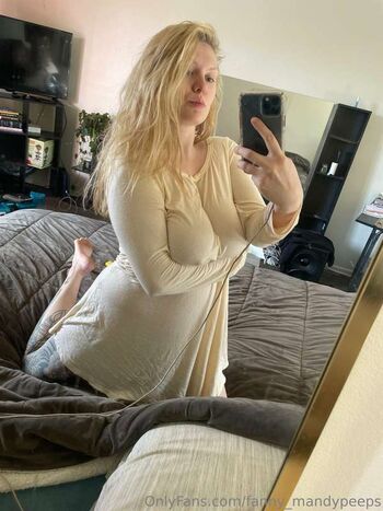 Full leaked Fefeesfannypeeps private onlyfans photo