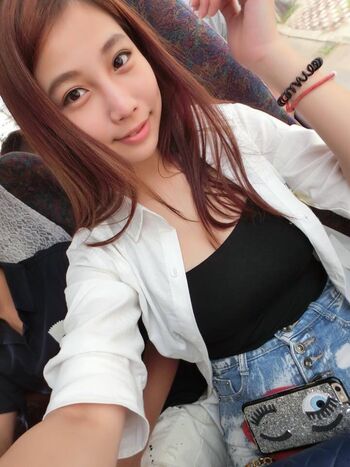 Full leaked Feifeihsieh page private onlyfans photo