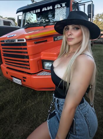 Full leaked Felina cris page private onlyfans photo