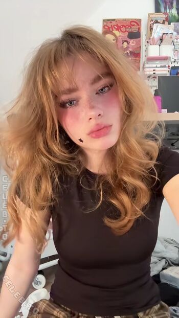 Full leaked Felinenyaa page private onlyfans photo