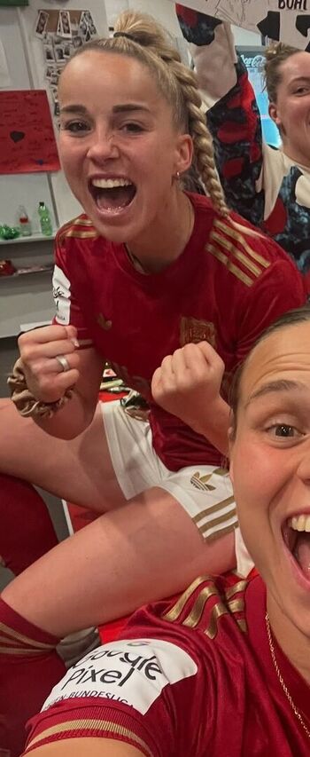 Full leaked Female football page private onlyfans photo