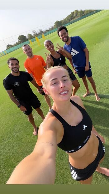 Full leaked Female football private onlyfans photo