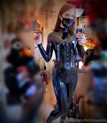 Full leaked Femboyellis private onlyfans photo