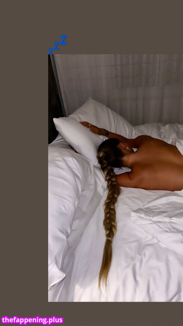 DesJournalistes / Femmes Journalistes / animatrices et autres dans les médias / https: / melanie.nouveauxmedias Naakte OnlyFans Foto #86