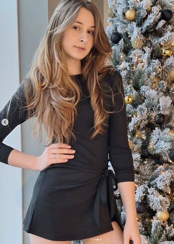 Full leaked Fenne model holland private onlyfans photo