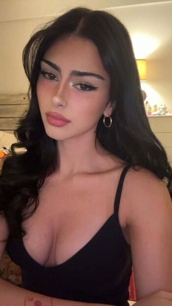 ffjolla / Fjolla Arifi