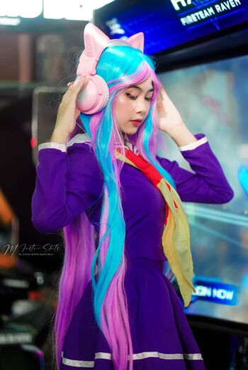 Filipina Cosplayers