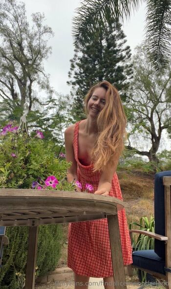 Full leaked Findaliceinwonderland  page private onlyfans photo