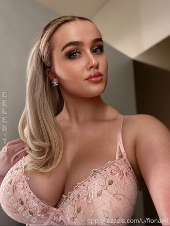 Full leaked Fiona wt page private onlyfans photo