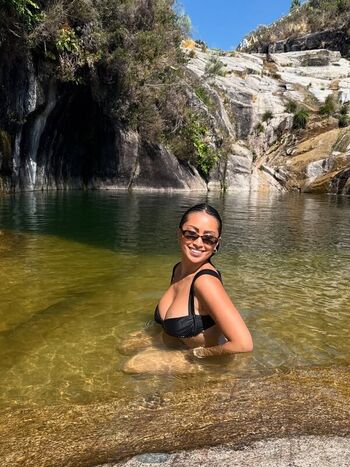Full leaked Fionaleona private onlyfans photo