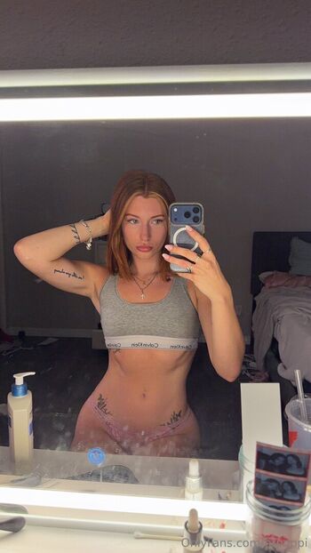 Full leaked Fitpoppi private onlyfans photo