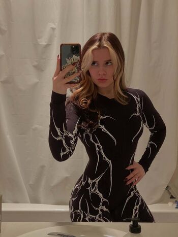 Full leaked Fitssumi private onlyfans photo
