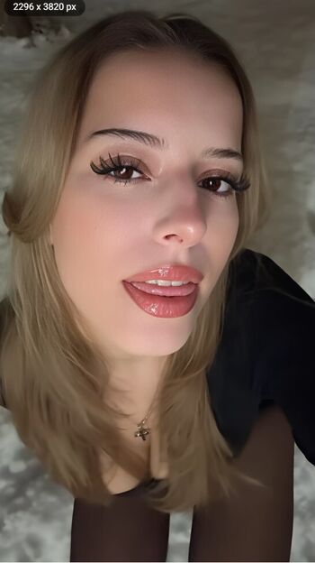Full leaked Flavie chl private onlyfans photo