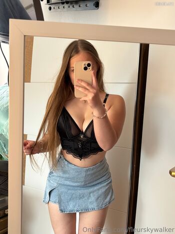Full leaked Fleurskywalker private onlyfans photo