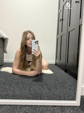 Full leaked Fleurtjeee private onlyfans photo